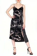 TWO PEARS-Spaghetti Strap Floral Velvet Dress