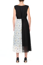 SCANDINAVIA-Sleeveless Belted Contrast Pleated Dress