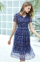 TWO PEARS-Feather Pattern Midi Dress