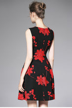 SLEEVELESS EMBROIDERY KNITTED DRESS