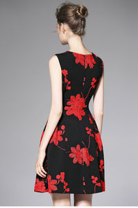 SLEEVELESS EMBROIDERY KNITTED DRESS
