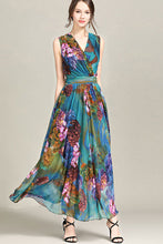 SLEEVELESS FLORAL SURPLICE DRESS