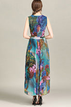 SLEEVELESS FLORAL SURPLICE DRESS