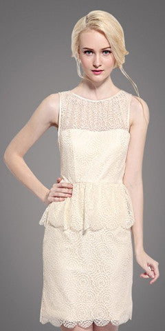 Sleevelesss lace dress